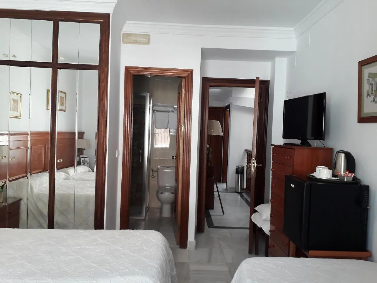 בית הארחה טורה דל מאר Hostal Don Juan
